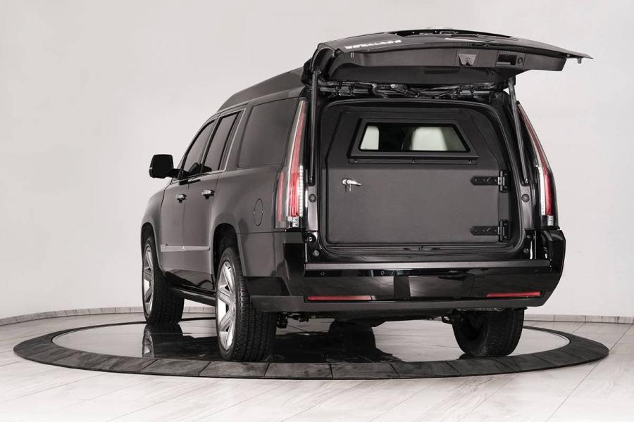  Cadillac Escalade Chairman Package by Inkas 2019 года  (фото 3 из 16)